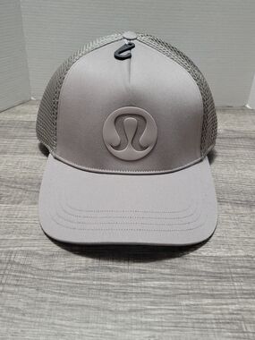 lululemon athletica Men’s Gray Logo Mesh-Back Trucker Hat